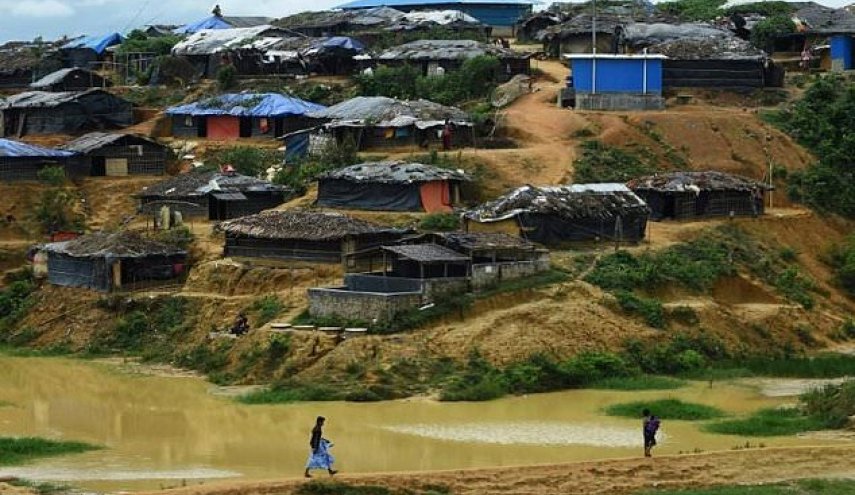 Rohingya feel like prisoners in giant Bangladesh camp
