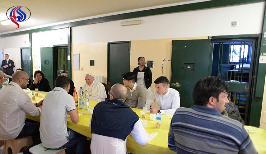هروب سجينين أثناء غداء مع بابا الفاتيكان‎!