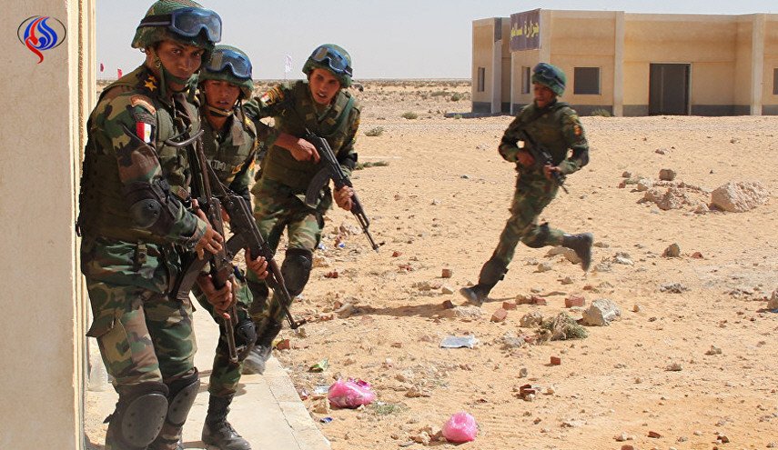 مقتل 6 جنود مصريين في هجوم مسلح شمال سيناء