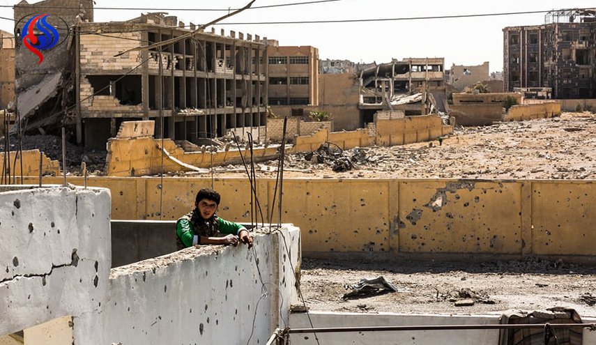 کاروان حامل داعشی ها شهر رقه سوریه را ترک می کند 