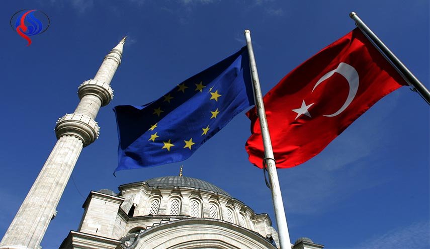الاتحاد الأوروبي يعتزم خفض التوتر مع تركيا رغم تشدد برلين
