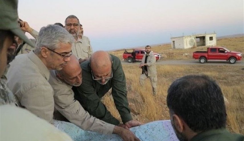 رئيس الاركان الايرانية يزور مناطق العمليات في حلب (صور)