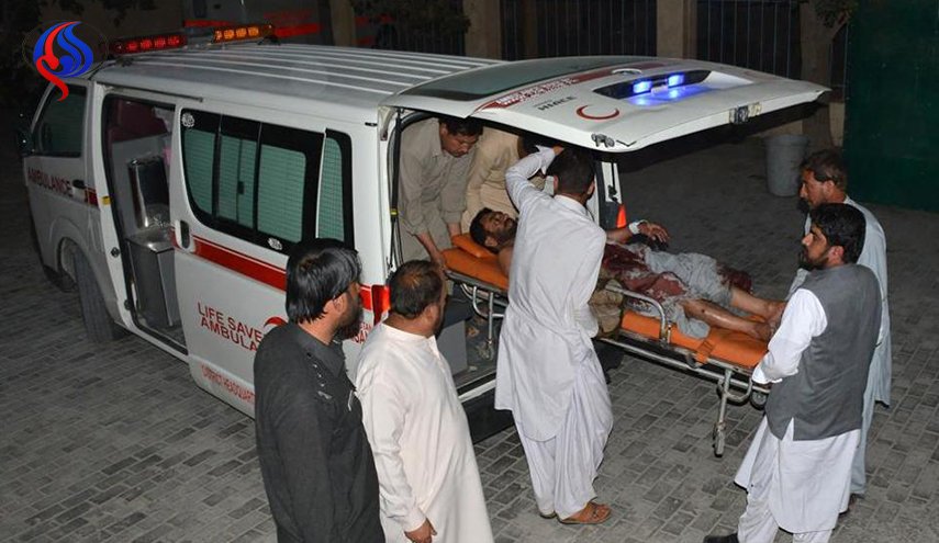 إصابة العشرات من العمال في باكستان إثر إنفجار قنبلة