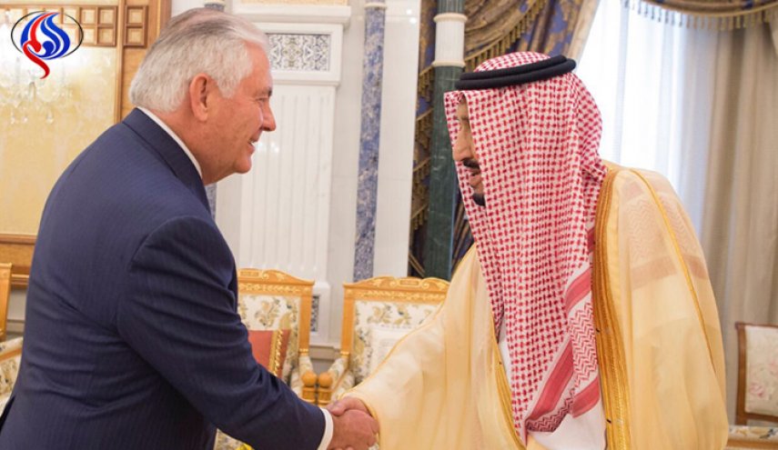 تيلرسون يلتقي الملك سلمان في الرياض