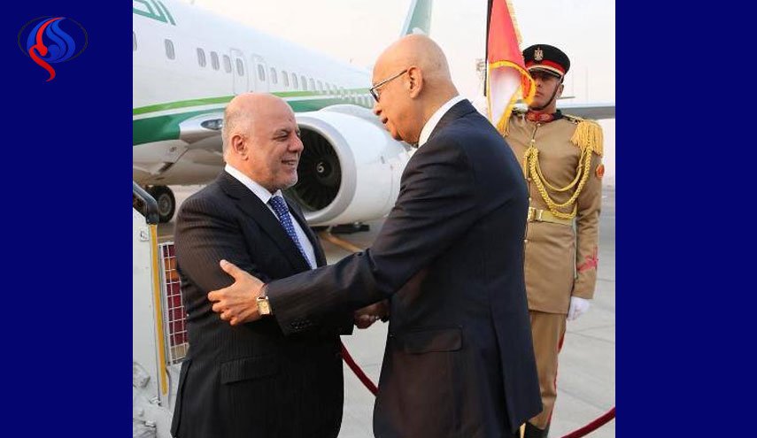 ماذا قال رئيس الوزراء المصري للعبادي خلال زيارته للقاهرة؟