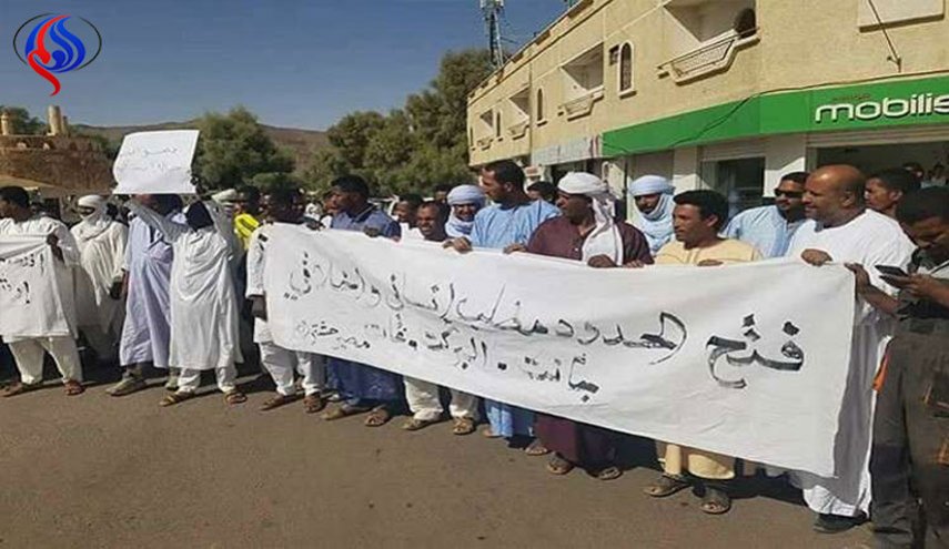 سكان مدينة غات الليبية يطالبون الجزائر بفتح الحدود