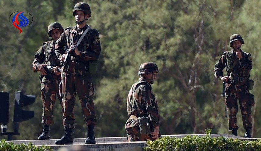 الجيش الجزائري يقتل مسلحين ويلقي القبض على اثنين آخرين