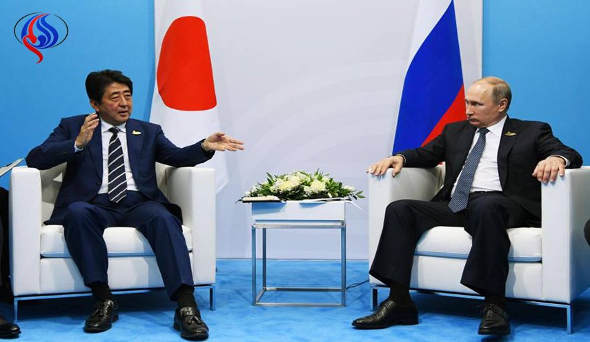الرئيس الروسي يلتقي رئيس الوزراء الياباني في فيتنام