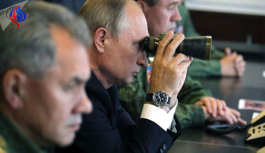 بوتين يطلق بنفسه 4 صواريخ باليستية