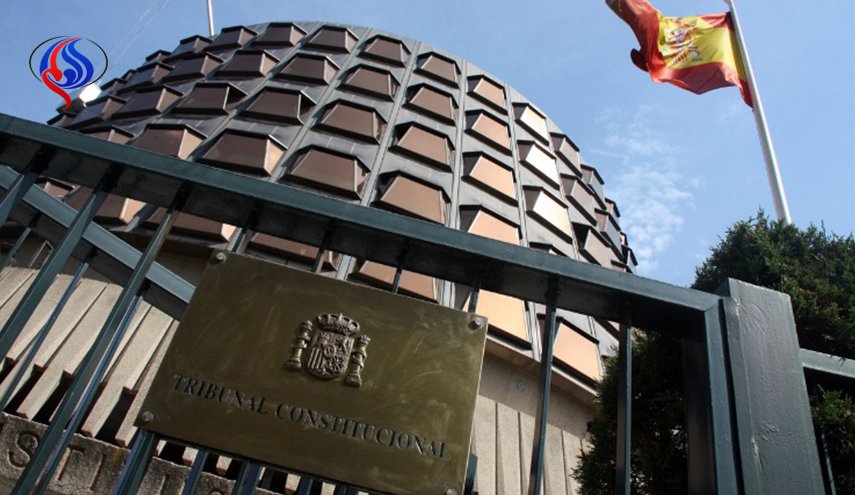 المحكمة الدستورية الإسبانية تمنح كاتالونيا 3 أيام لتعليق قرار الاستقلال

