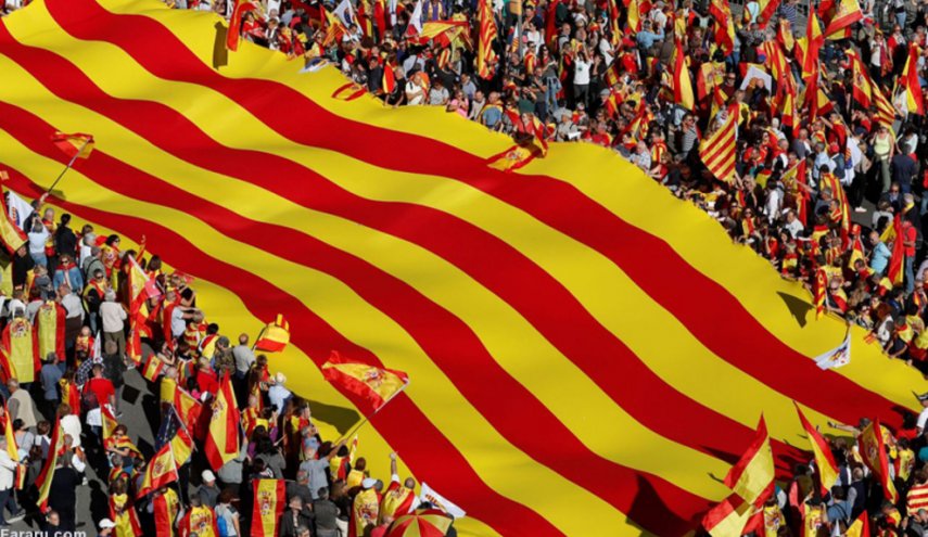اسبانيا تتهم روسيا بالتدخل في استفتاء كاتالونيا