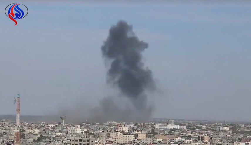 طائرات الاحتلال تقصف بـ 5 صواريخ جنوب قطاع غزة