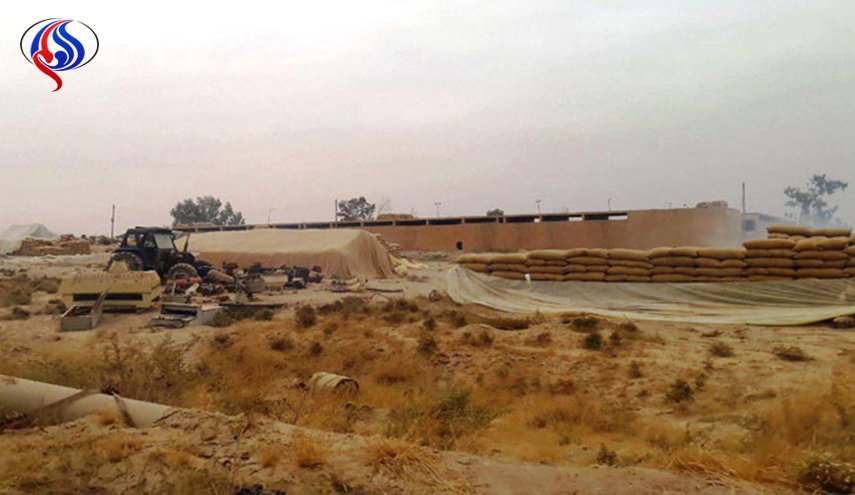صور... العثور على آلاف الأطنان من القمح والأسمدة المسروقة في أوكار داعش بدير الزور