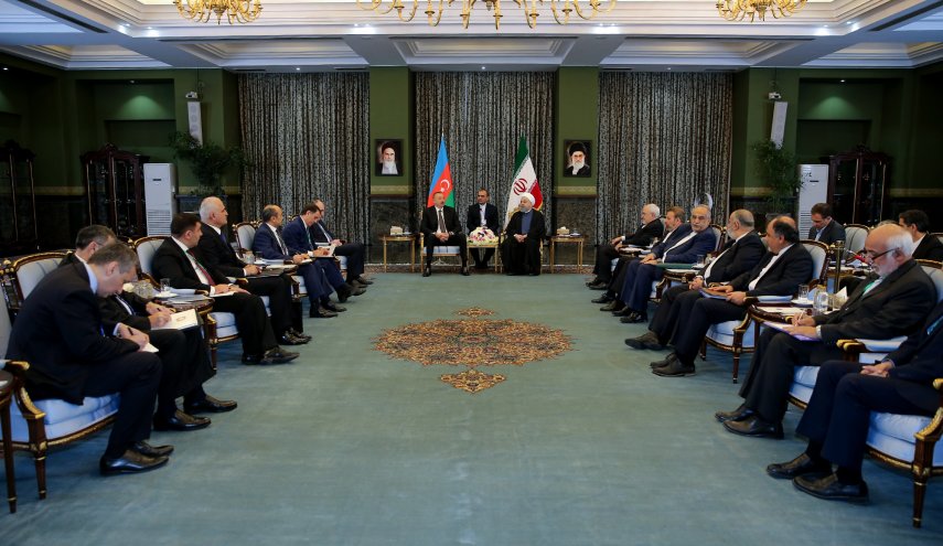 مبادلات تجاری ایران و آذربایجان با پول ملّی انجام شود