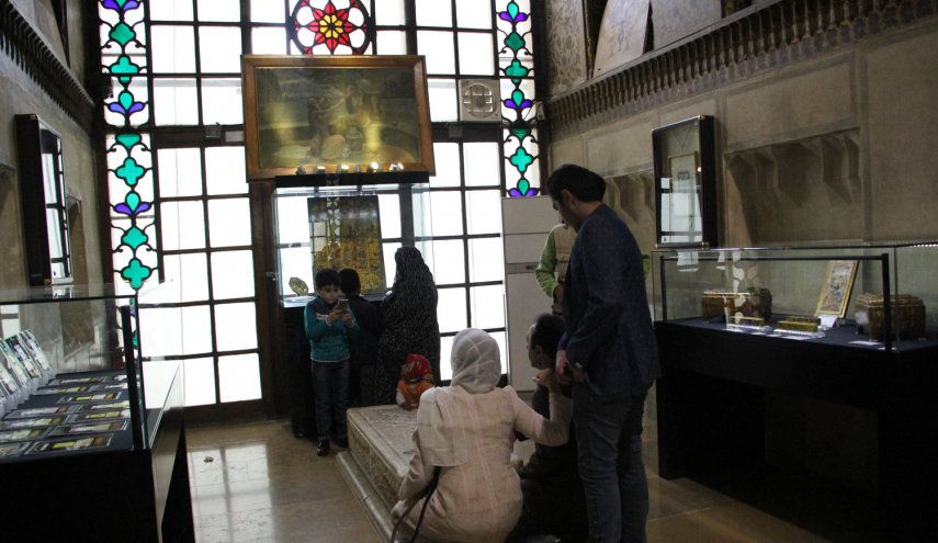 متحف كريم خان زند في مدينة شيراز الايرانية