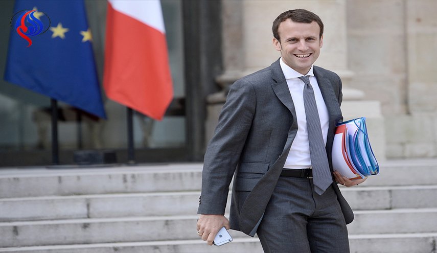  الرئيس الفرنسي يزور الجزائر نهاية العام
