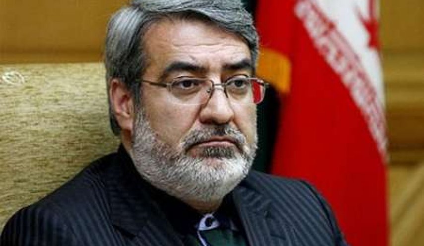 وزير الداخلية الايراني يعلن بدء بناء الوحدات السكنية المؤقتة لمنكوبي الزلزال