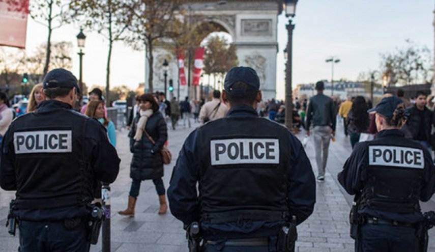 افسر فرانسوی، سه نفر را کشت و خودکشی کرد

