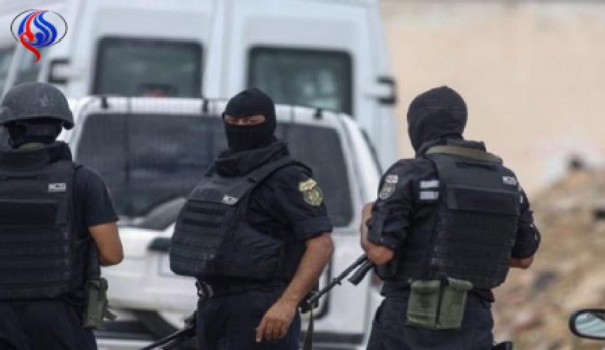 القبض على 3 تونسيين يتواصلون مع داعش بالخارج