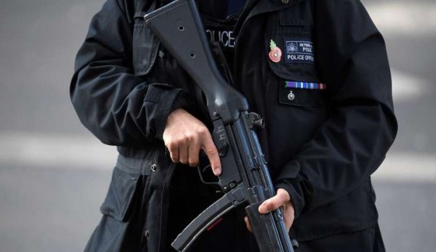 ضابط بريطاني متنكر يحبط عملا إرهابيا
