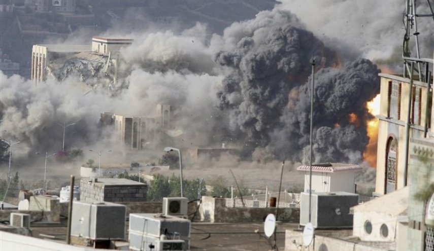 بمباران نجران توسط جنگنده های متجاوز سعودی/ گلوله باران تجمع سربازان آل سعود در المخروق