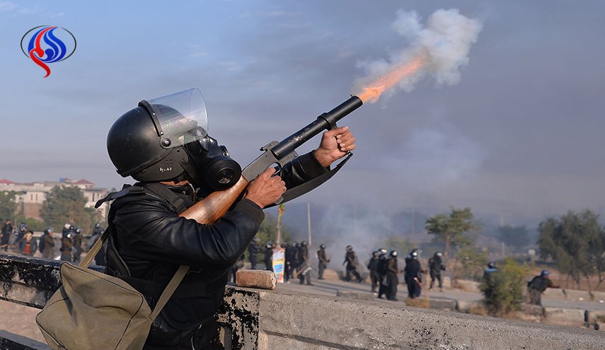 درگیری پلیس با معترضان در پایتخت پاکستان 