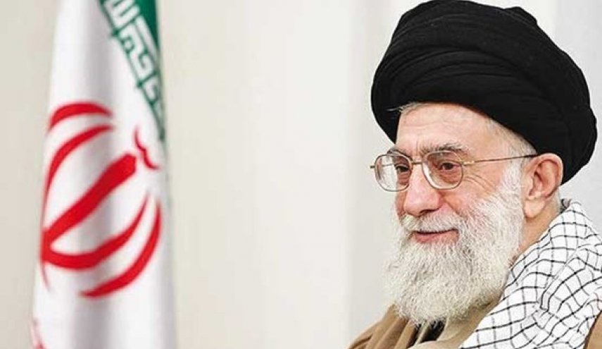 قائد الثورة الاسلامية يؤكد ضرورة وضع فريضة الزكاة على رأس الأولويات