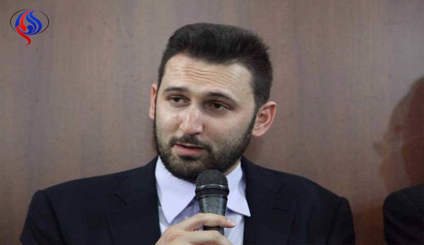 تيمور جنبلاط ممازحاً والده في أول تغريدة له... ماذا قال؟