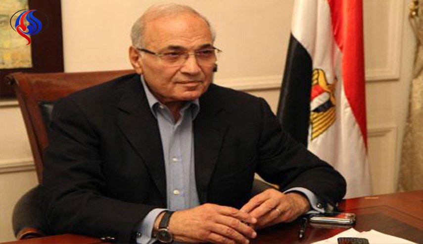 الإمارات تلقي القبض على أحمد شفيق وترحله إلى مصر