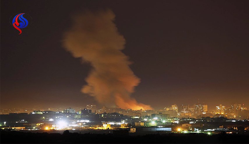 غارة اسرائيلية على قطاع غزة وغلق معبر كرم ابو سالم