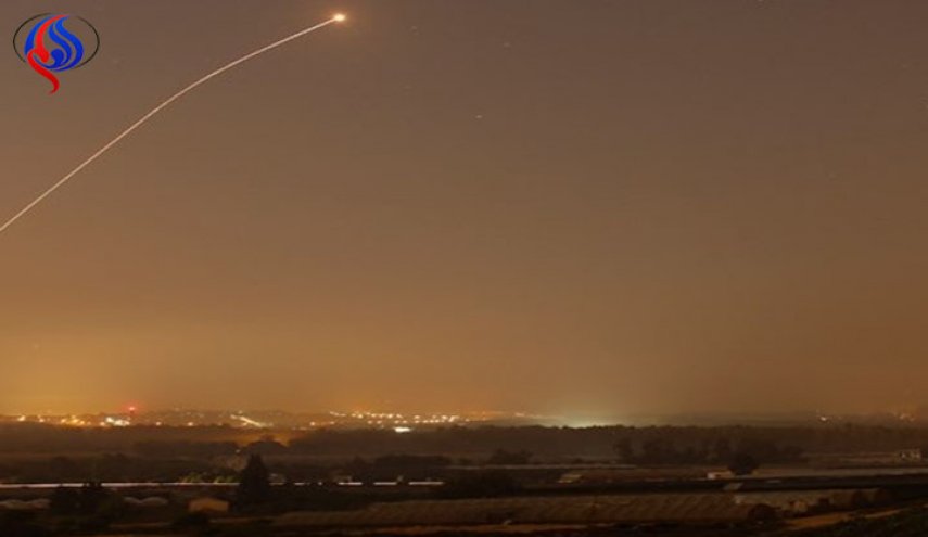 مصادر اسرائيلية: اطلاق خمسة صواريخ من سيناء باتجاه النقب

