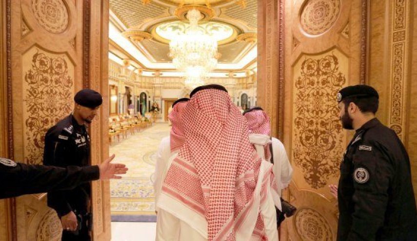 مشادة كلامية حادة بين أحد أمراء آل‌سعود ومدير أحد البنوك في الرياض