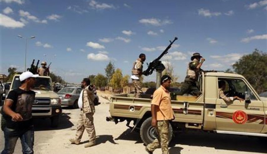 ليبيا.. 5 قتلى و12 جريحا خلال معارك بنغازي