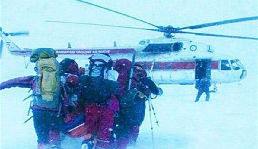 نجات 5 نفر از کوهنوردان مفقود شده در اشترانکوه لرستان