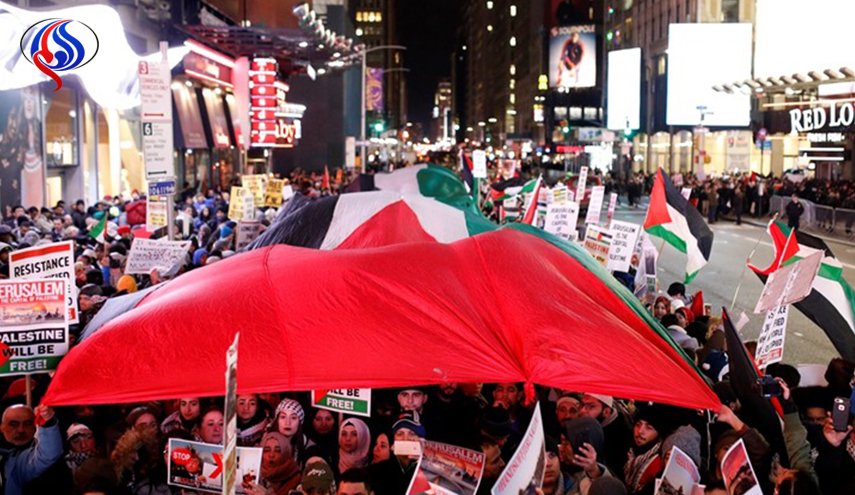 تظاهرات حاشدة بنيويورك رفضا لقرار ترامب بشأن القدس