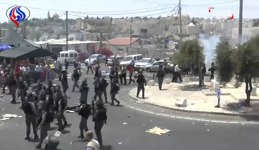 157 إصابة في تجدد مواجهات نصرة القدس بالضفة والقطاع