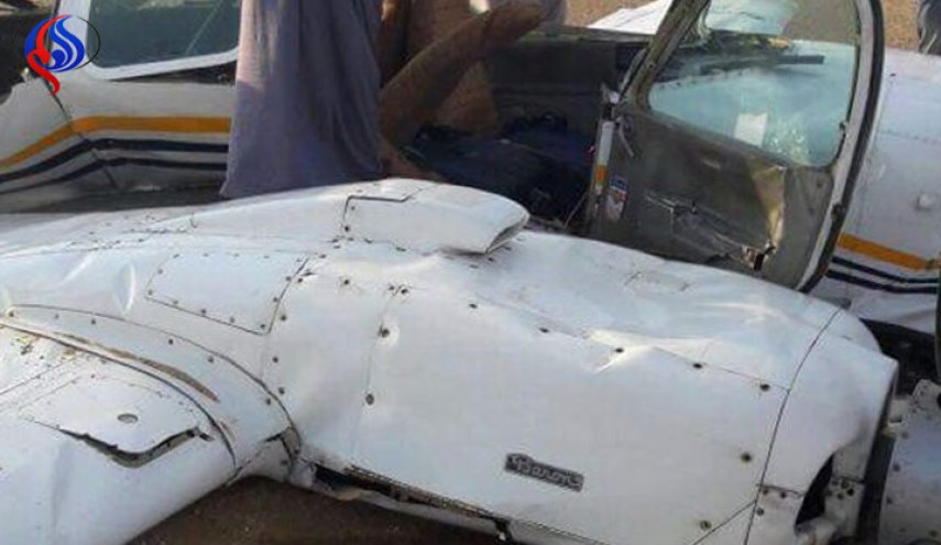 بالصور.. مصرع 3 أشخاص في سقوط طائرة بمصر