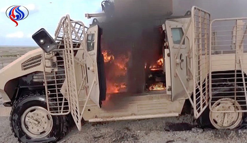 عمليات نوعية للجيش اليمني بتعز.. تفجير آليات للمرتزقة وتدمير مدرعة