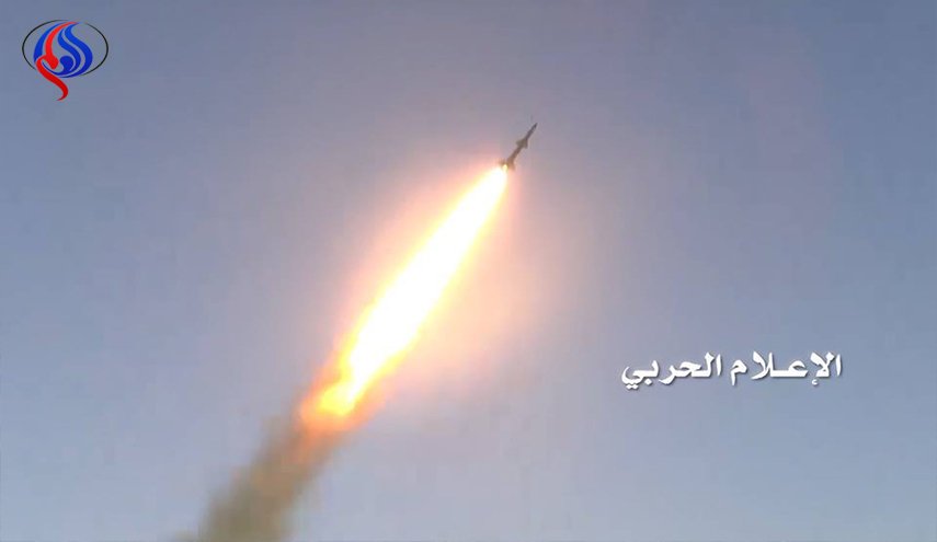 القوة الصاروخية اليمنية تؤكد استهداف اجتماع لقادة النظام السعودي في الرياض