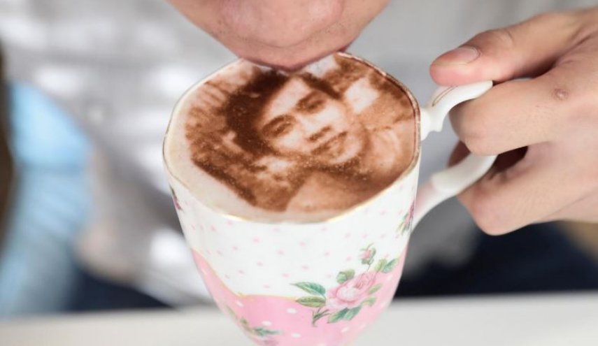 London cafe unveils the 'selfieccino' - self portraits in froth
