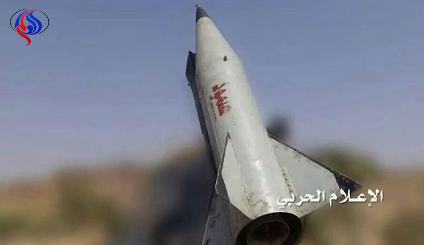 الصاروخية اليمنية تطلق صاروخا باليستيا على معسكر سعودي بجيزان