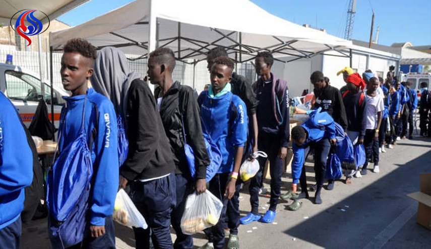 إجلاء أول مجموعة من اللاجئين الأفارقة من ليبيا إلى هذه الدولة..