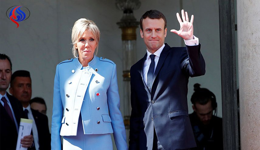 هكذا تفرض زوجة الرئيس الفرنسي نفوذها وتفاجئ الجميع