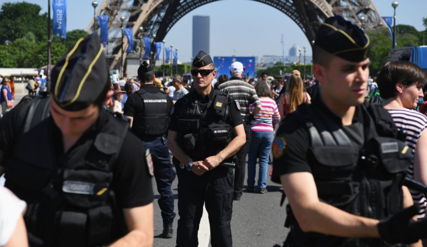 France mobilizes 100,000 security personnel for the holidays

