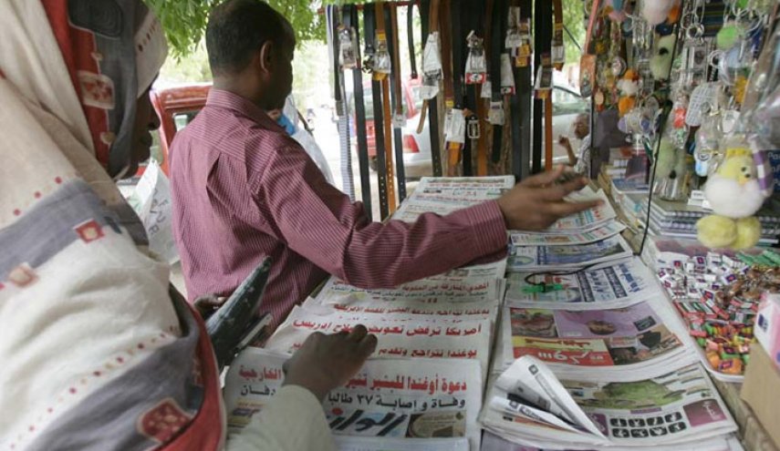 السودان تعتقل رئيس تحرير بعد موجة مصادرات للصحف
