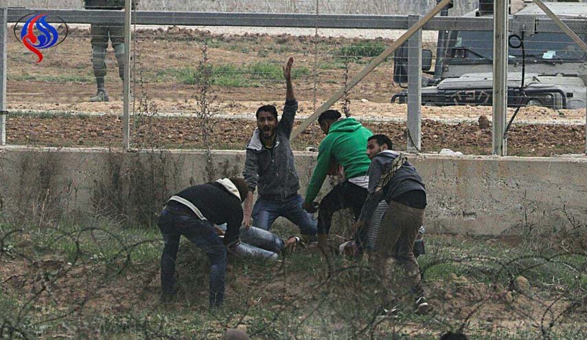 شهادت جوان فلسطینی با شلیک مستقیم در فاصله نزدیک در مرز غزه + تصاویر