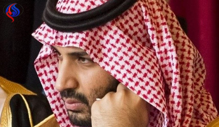  من الذي يتولي مهمة الرد على المكالمات الهاتفية الموجهة للملك السعودي؟ 
