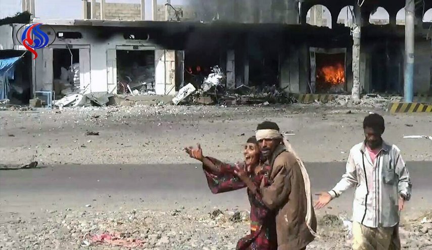 جنایت سعودی ها در حمله به بازاری در یمن+تصاویر 