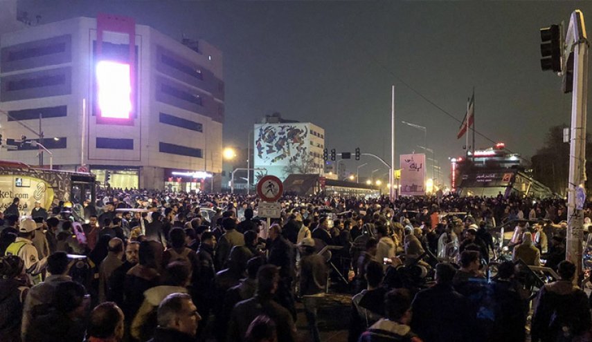 كوليرا الإعلام المتسعود ومظاهرات إيران