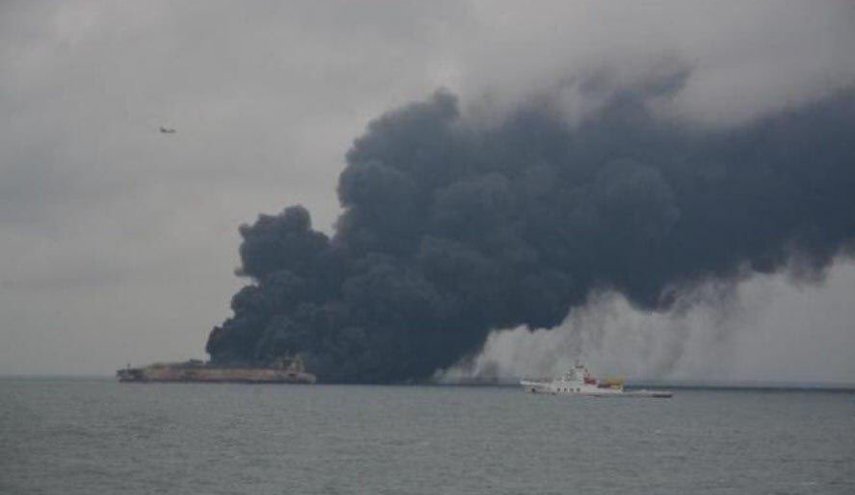 نخستين تصویر نفتکش ايرانی آتش گرفته در آب‌های چین+ جزییات حادثه 